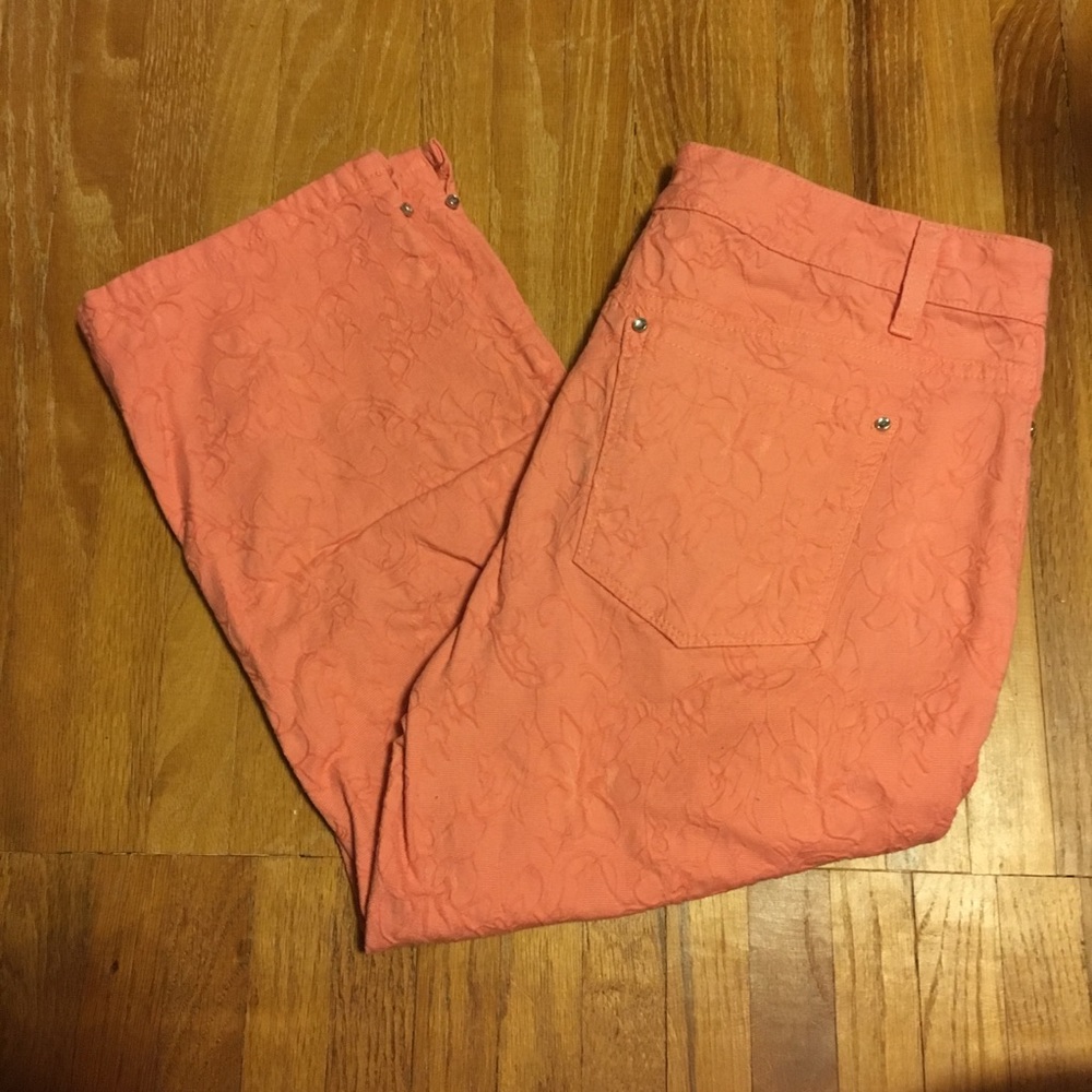 Bandolino size 8 capris